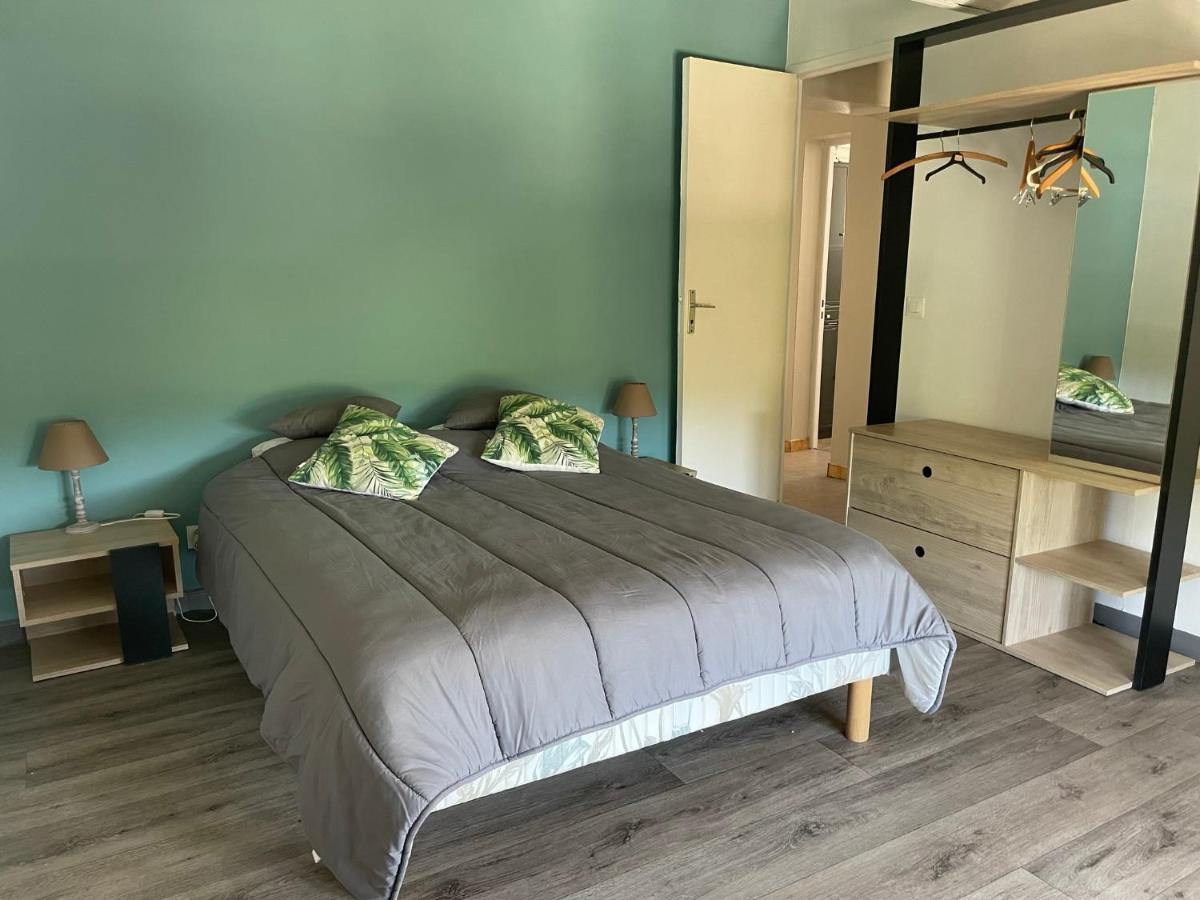 Domaine De Prefaissal Bed & Breakfast 2*