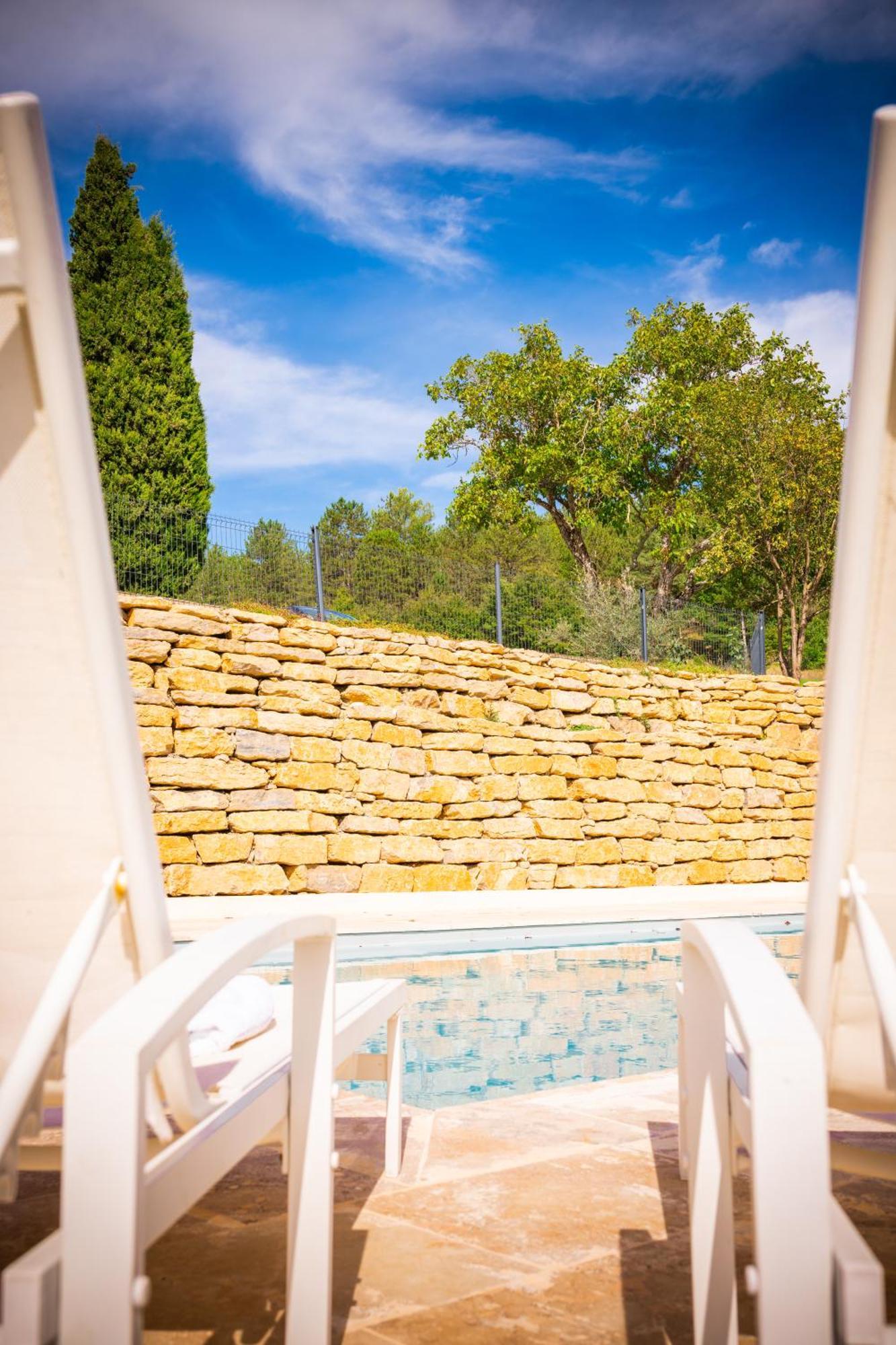 Domaine De Prefaissal 2*
